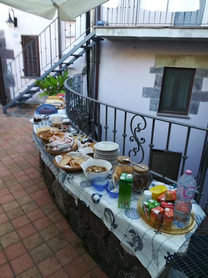 Affitta Camere Casa Delle Rose Villanova Monteleone Bagian luar foto
